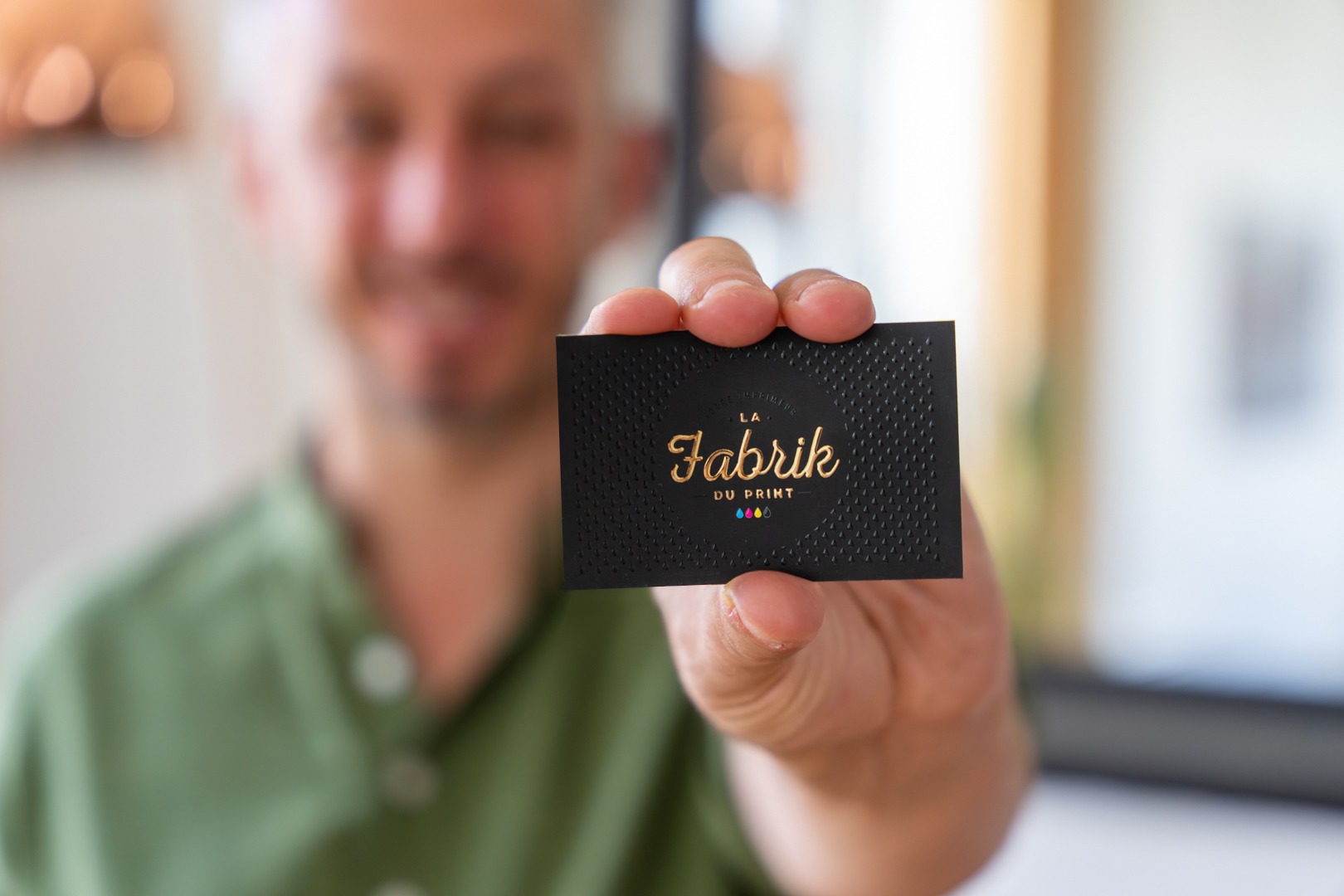 Carte de visite La Fabrik Du Print, dorure à chaud or sur papier noir
